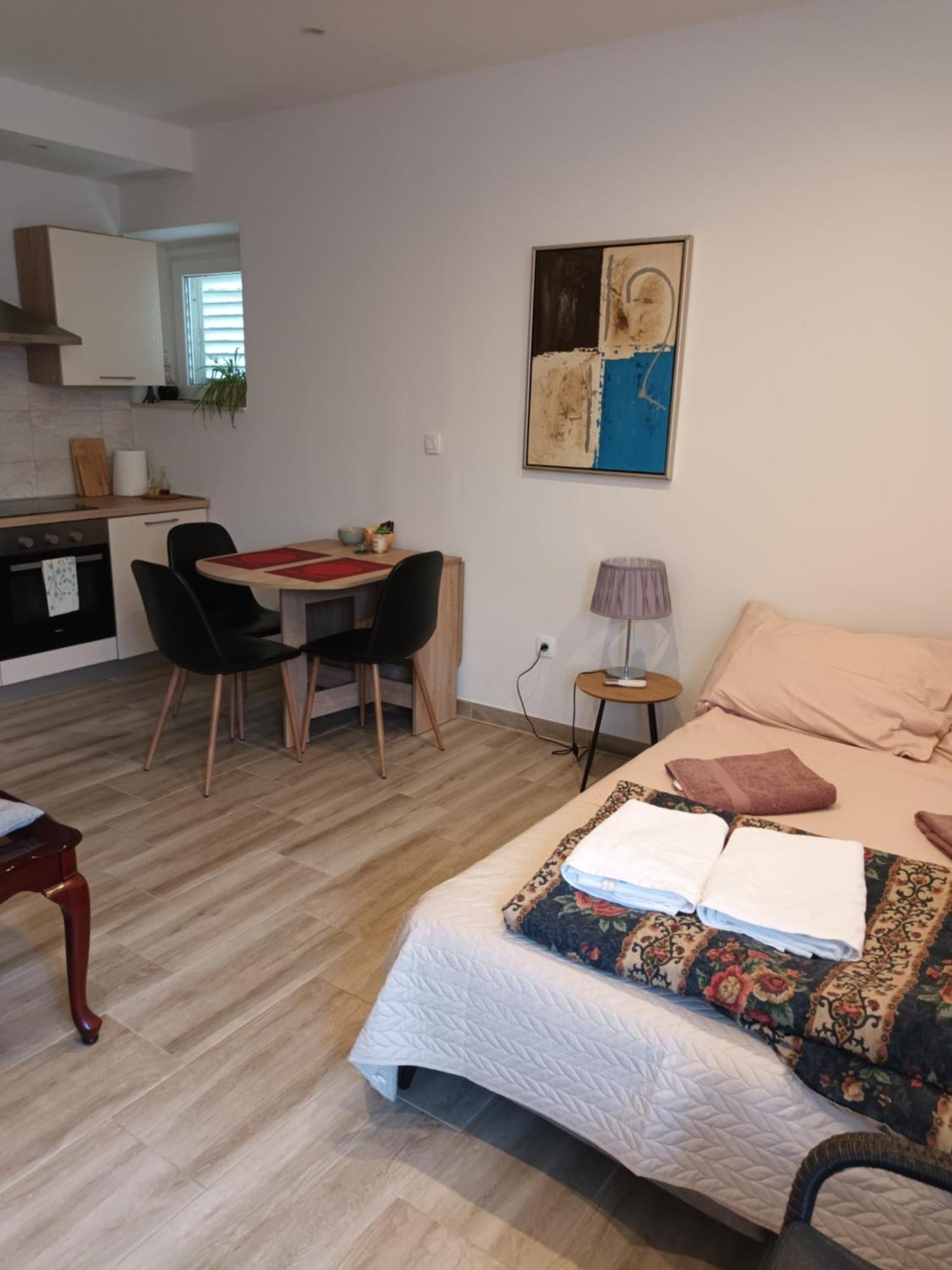 Cici Lägenhet Dugi Rat Exteriör bild